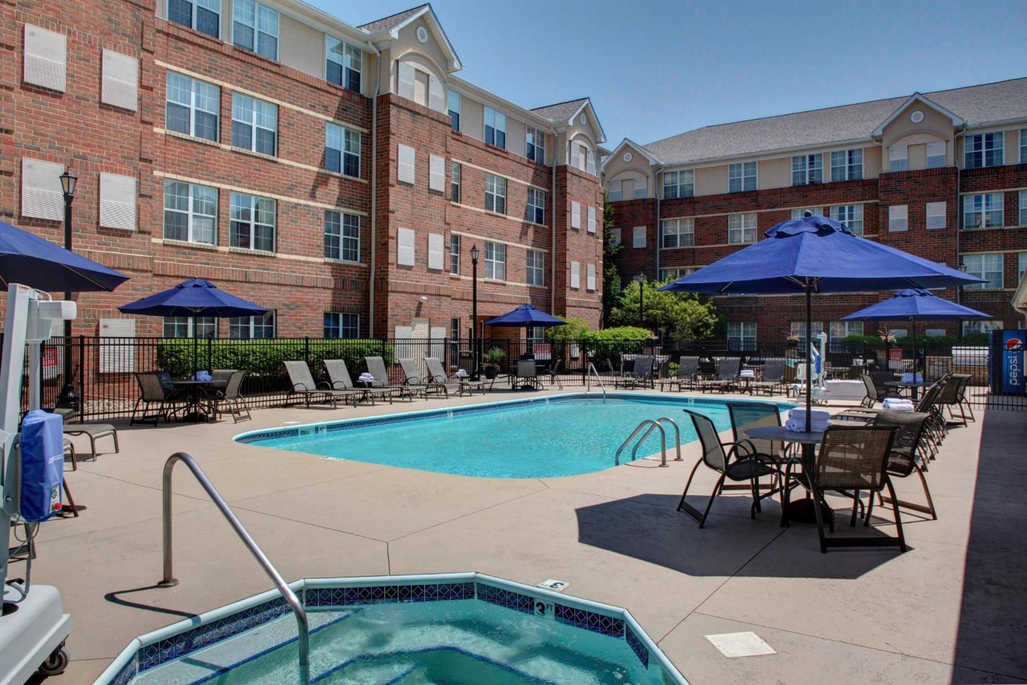 By Marriott Cleveland Hotel Beachwood