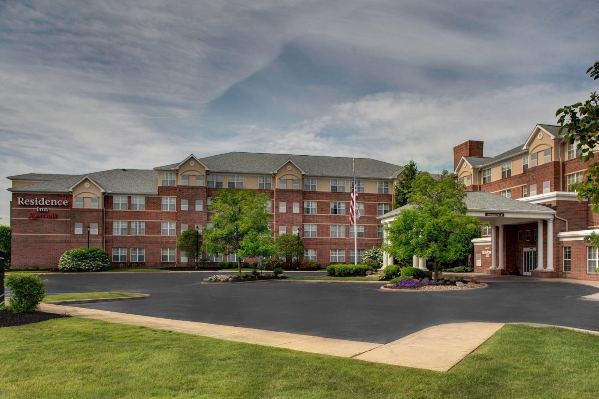 By Marriott Cleveland Hotel Beachwood