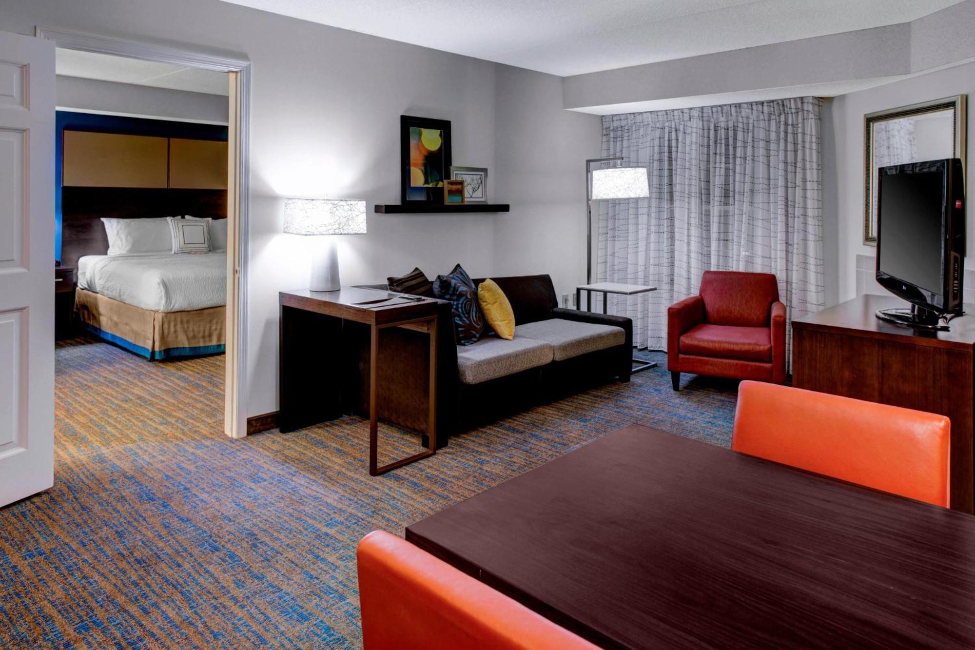 Hotel By Marriott Cleveland Beachwood