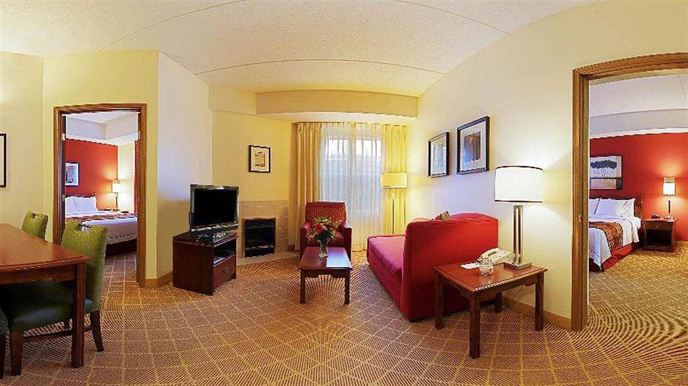 Hotel By Marriott Cleveland Beachwood